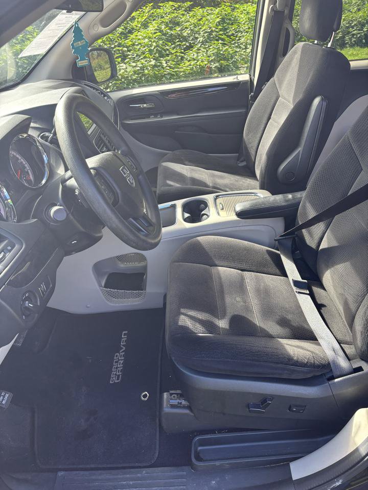 Used 2014 Dodge Grand Caravan SXT FWD image 16