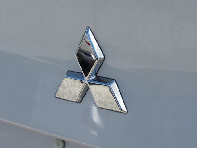 New 2026 Mitsubishi Outlander SE FWD image 13