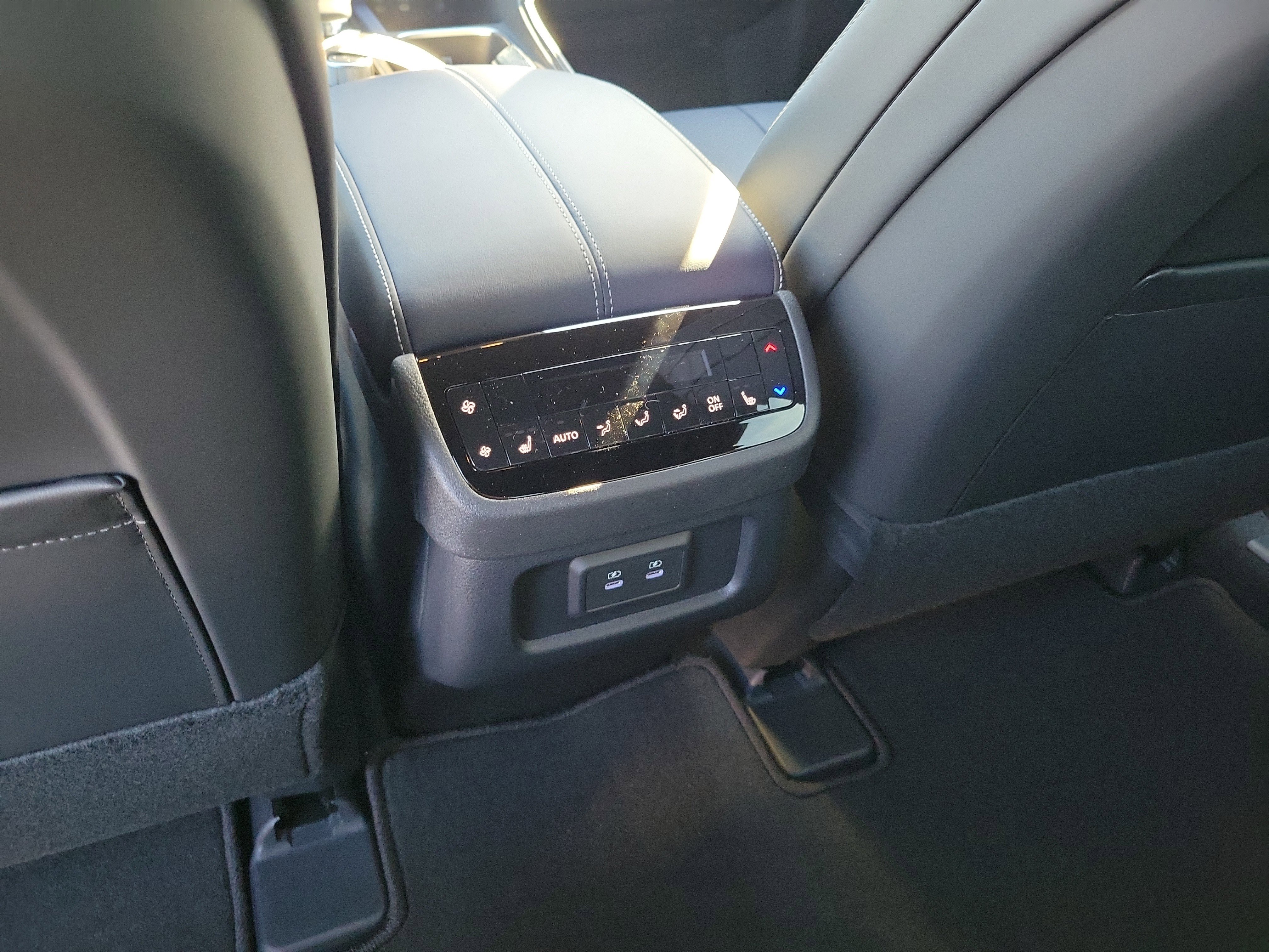 New 2026 INFINITI QX60 Sport w/ Dark Cargo Package image 11