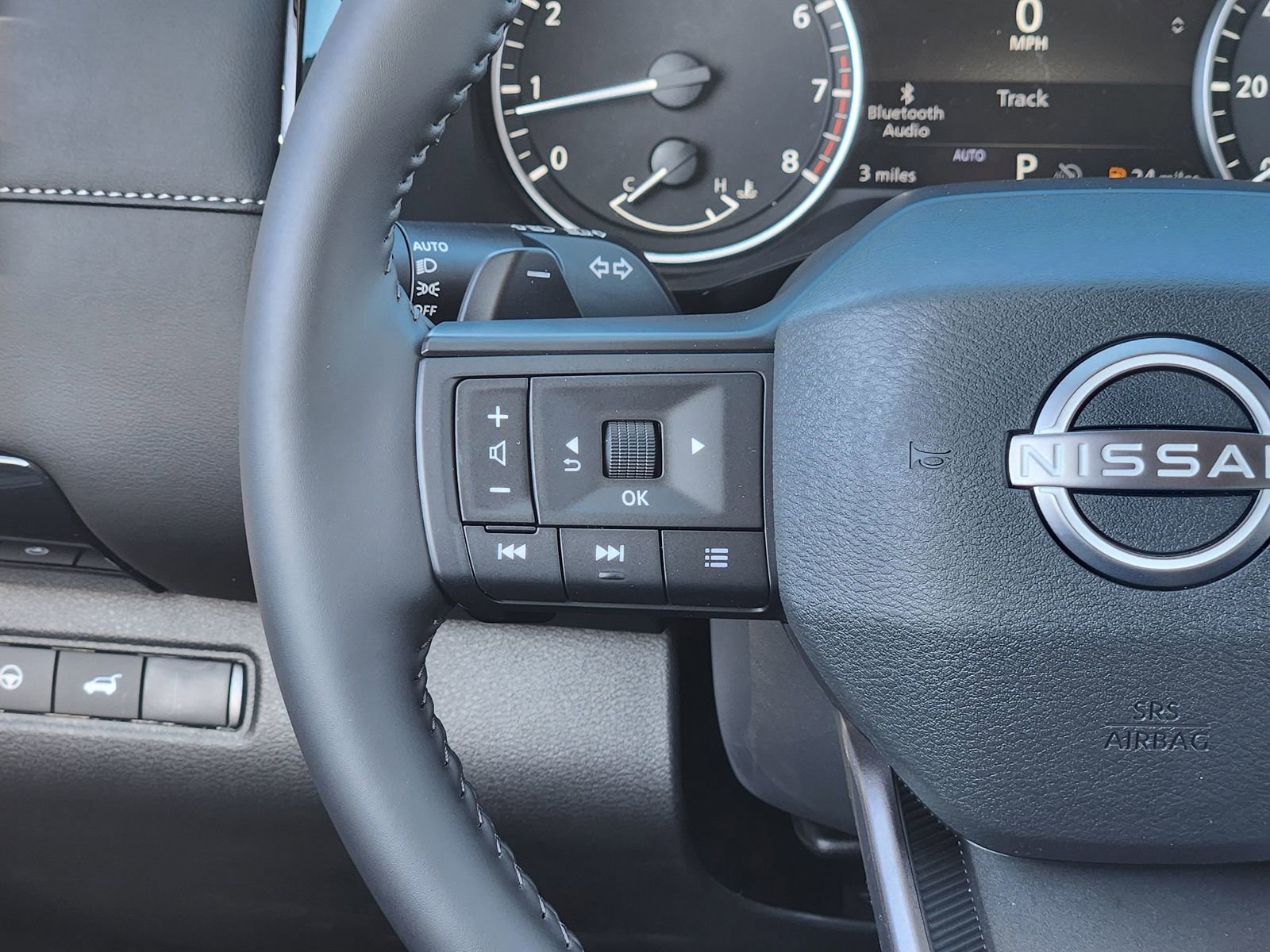 New 2026 Nissan Pathfinder SV image 23