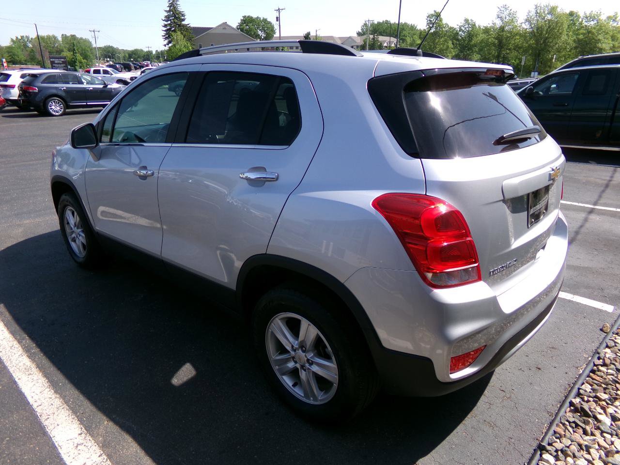 Used 2019 Chevrolet Trax LT w/ LT Convenience Package AWD/4WD image 5