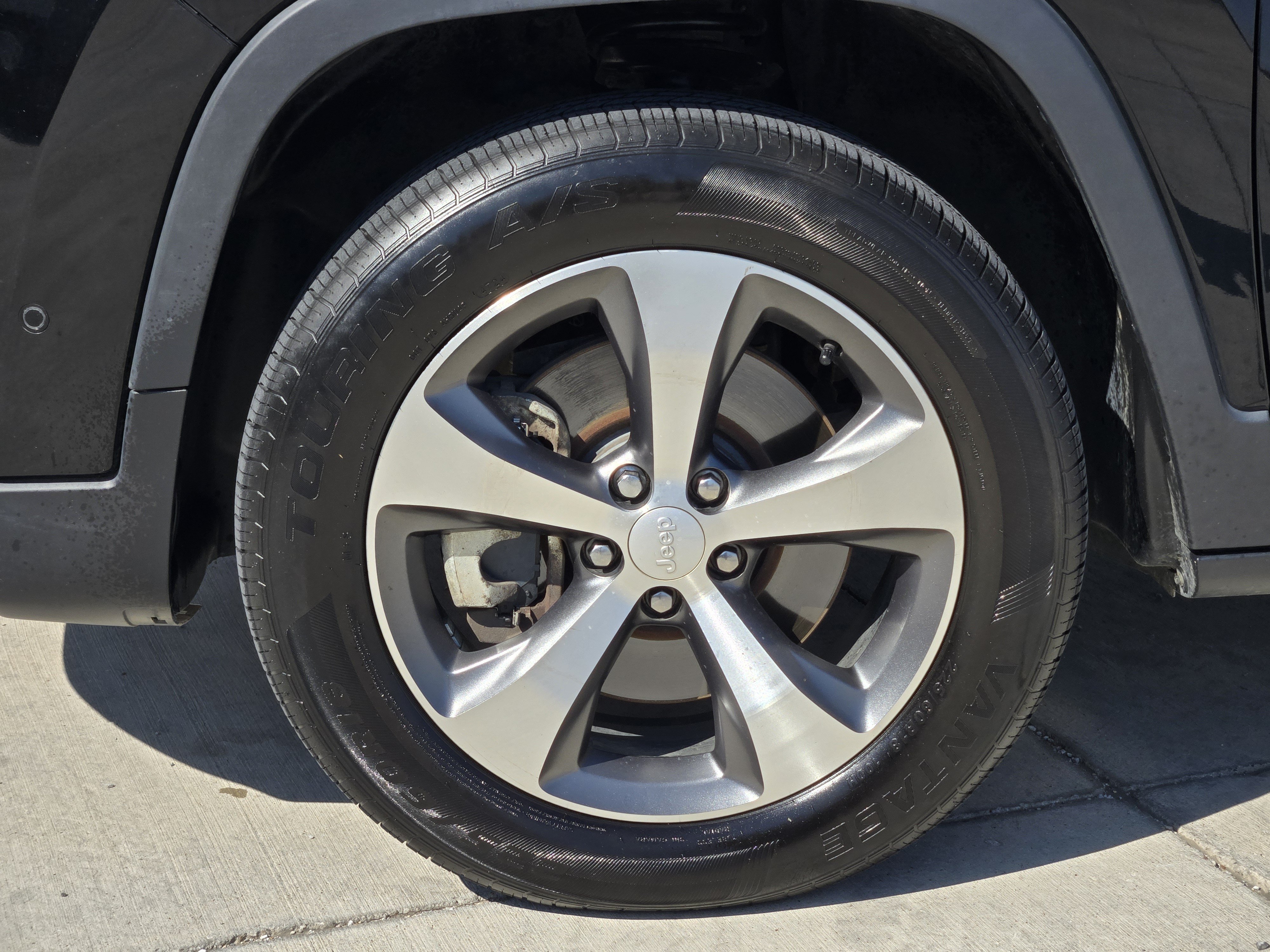 Used 2021 Jeep Cherokee Limited AWD/4WD image 13