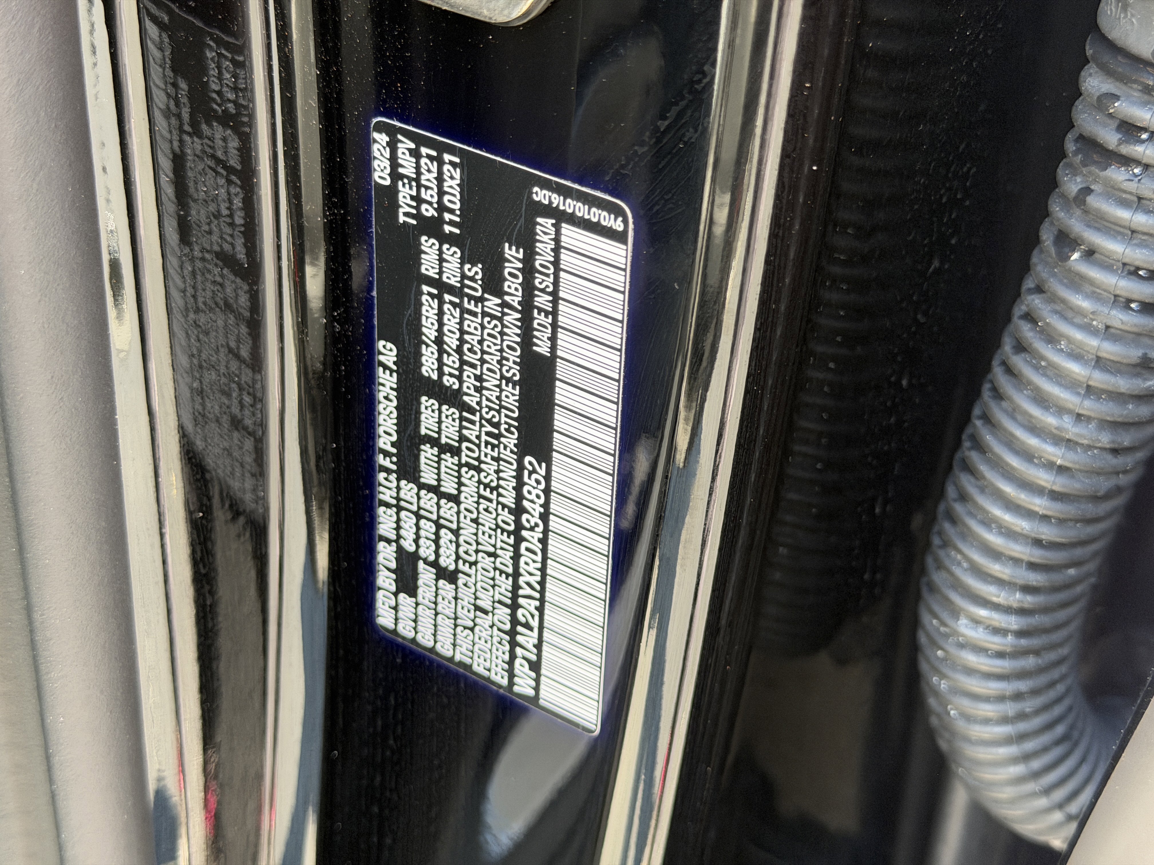 Certified 2024 Porsche Cayenne S image 40