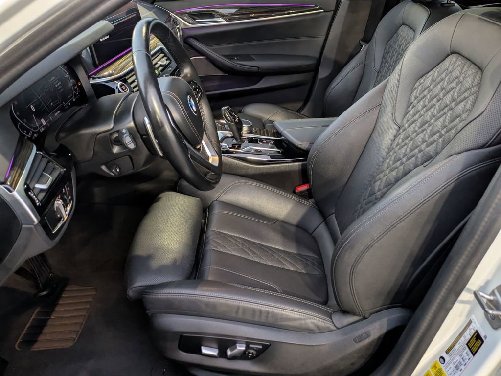 Used 2023 BMW 530e image 14