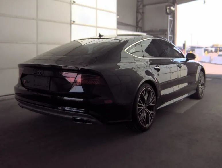 Used 2016 Audi A7 TDI Premium Plus w/ 20" Wheel & Tire Package AWD/4WD image 2