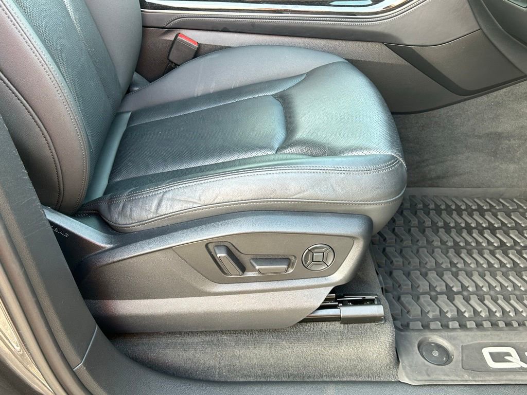 Used 2021 Audi Q7 3.0T Premium Plus w/ Executive Package image 46