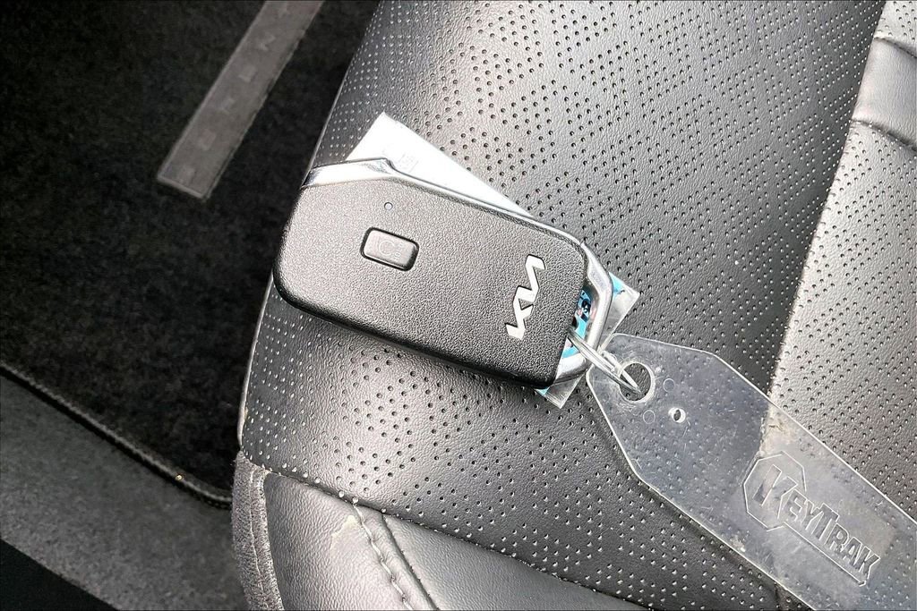 Used 2023 Kia Sorento SX image 36