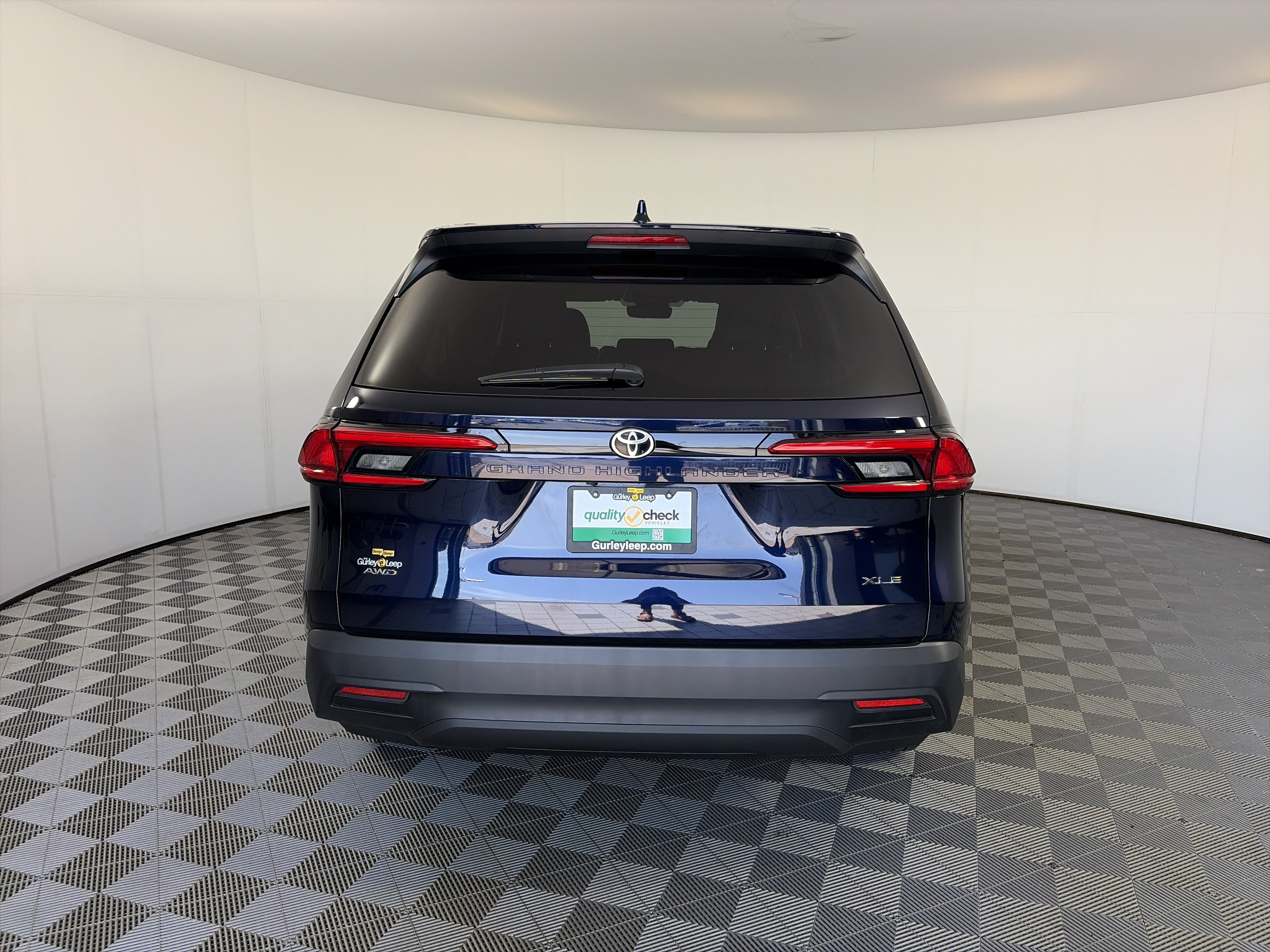 Used 2024 Toyota Grand Highlander AWD image 10