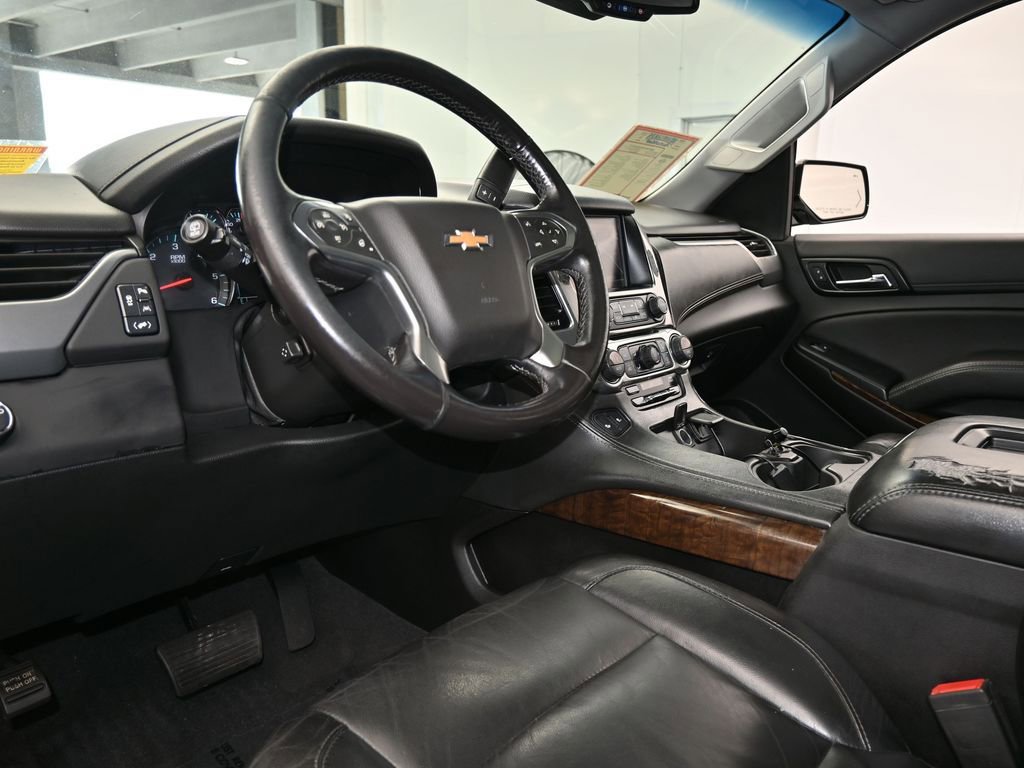 Used 2020 Chevrolet Suburban LT image 14