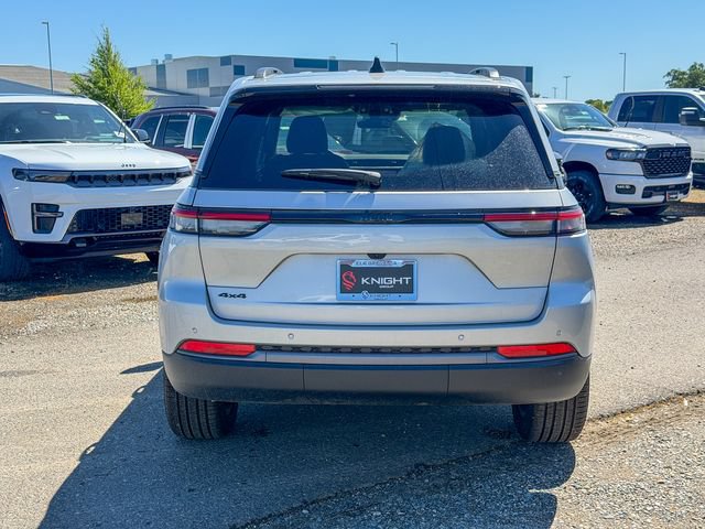 New 2026 Jeep Grand Cherokee Limited w/ Limited Altitude Package AWD/4WD image 7