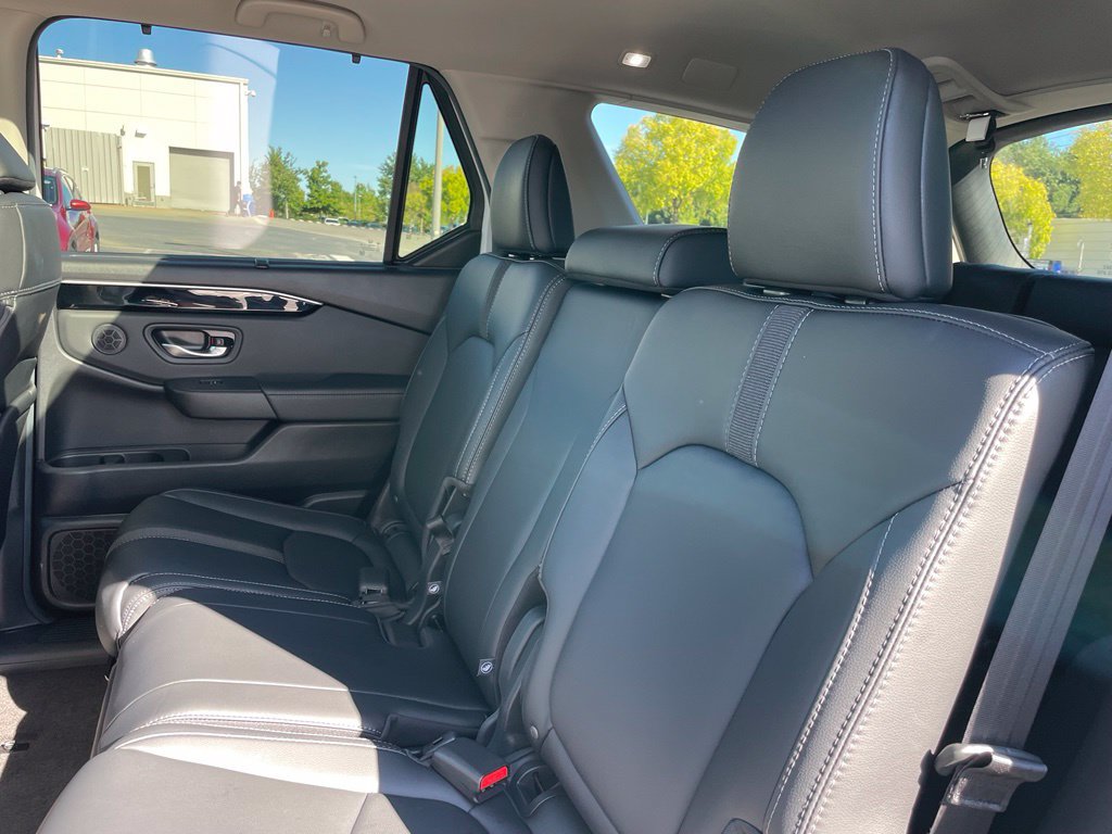 Certified 2025 Honda Pilot Touring image 40