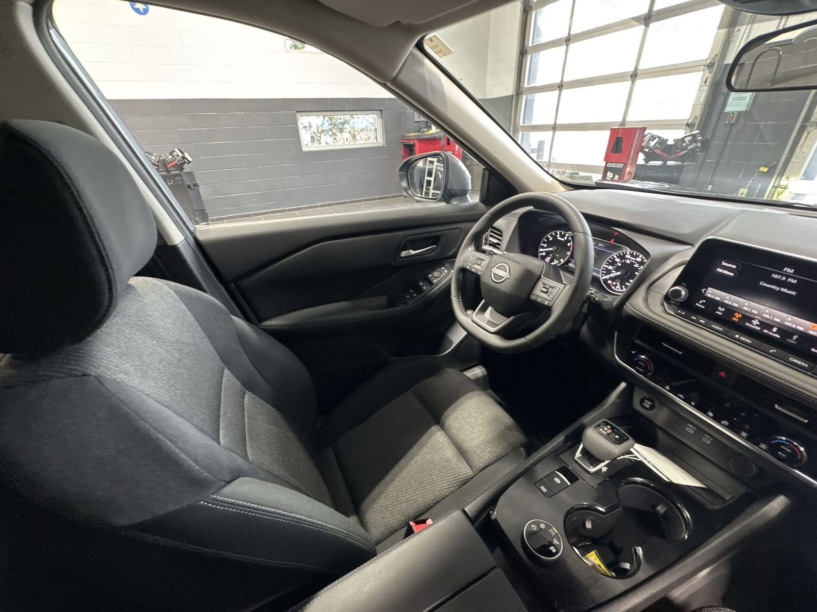 Certified 2026 Nissan Rogue SV w/ Cold Weather Package image 9