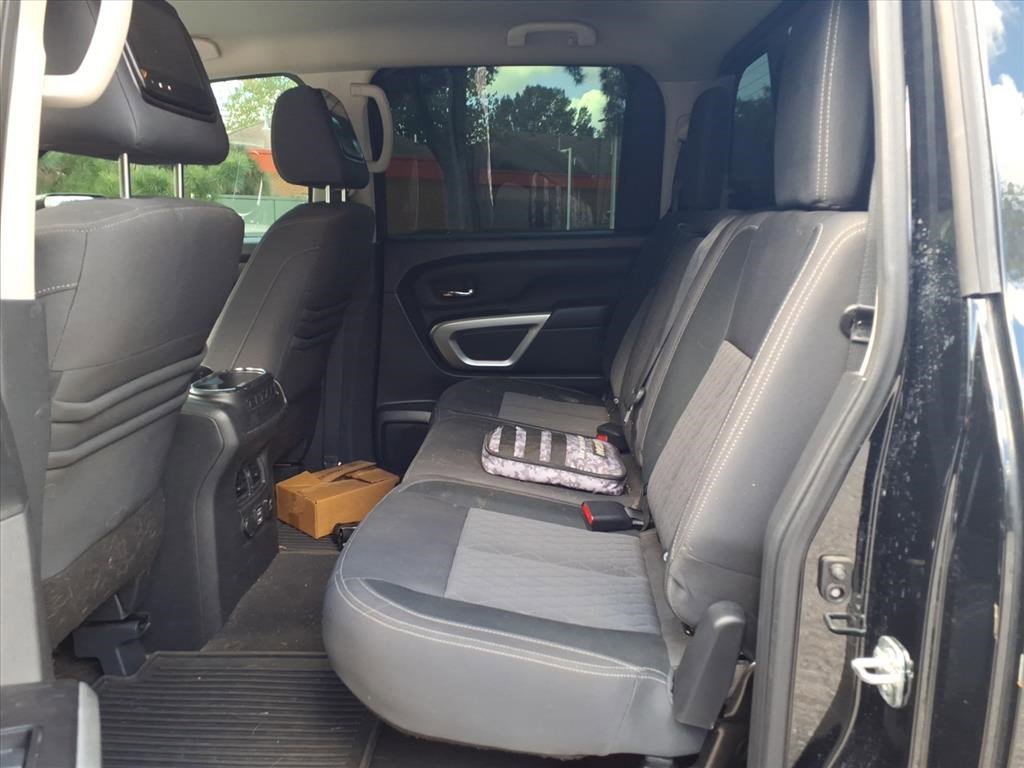 Used 2021 Nissan Titan SV w/ SV Convenience Package image 20