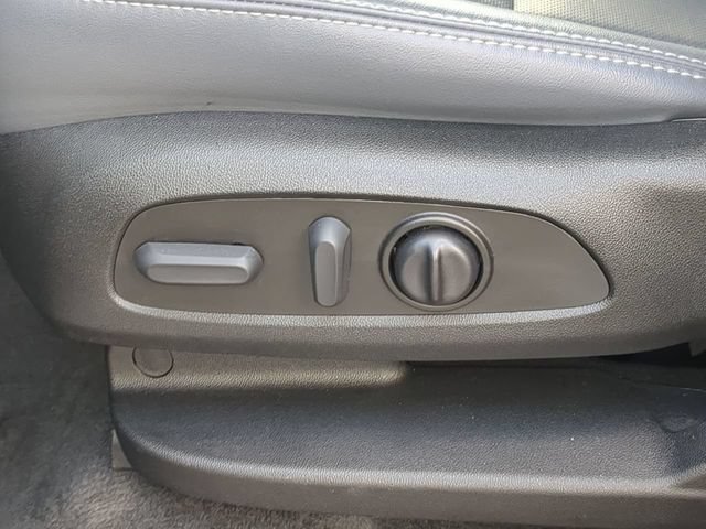 Used 2023 Buick Enclave Essence FWD image 24