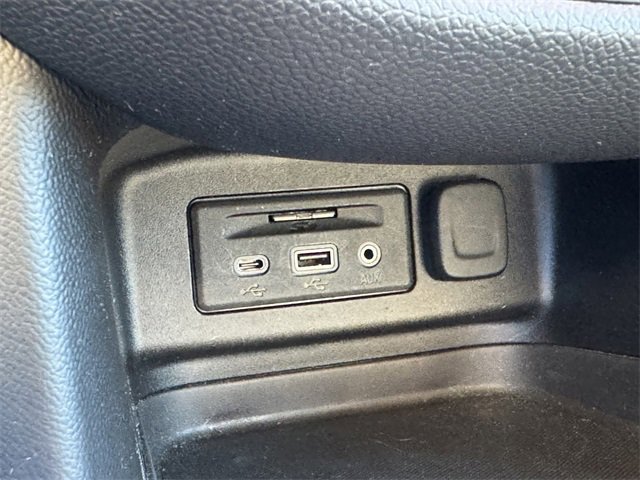 Used 2020 Chevrolet Equinox LT w/ Midnight Edition image 15