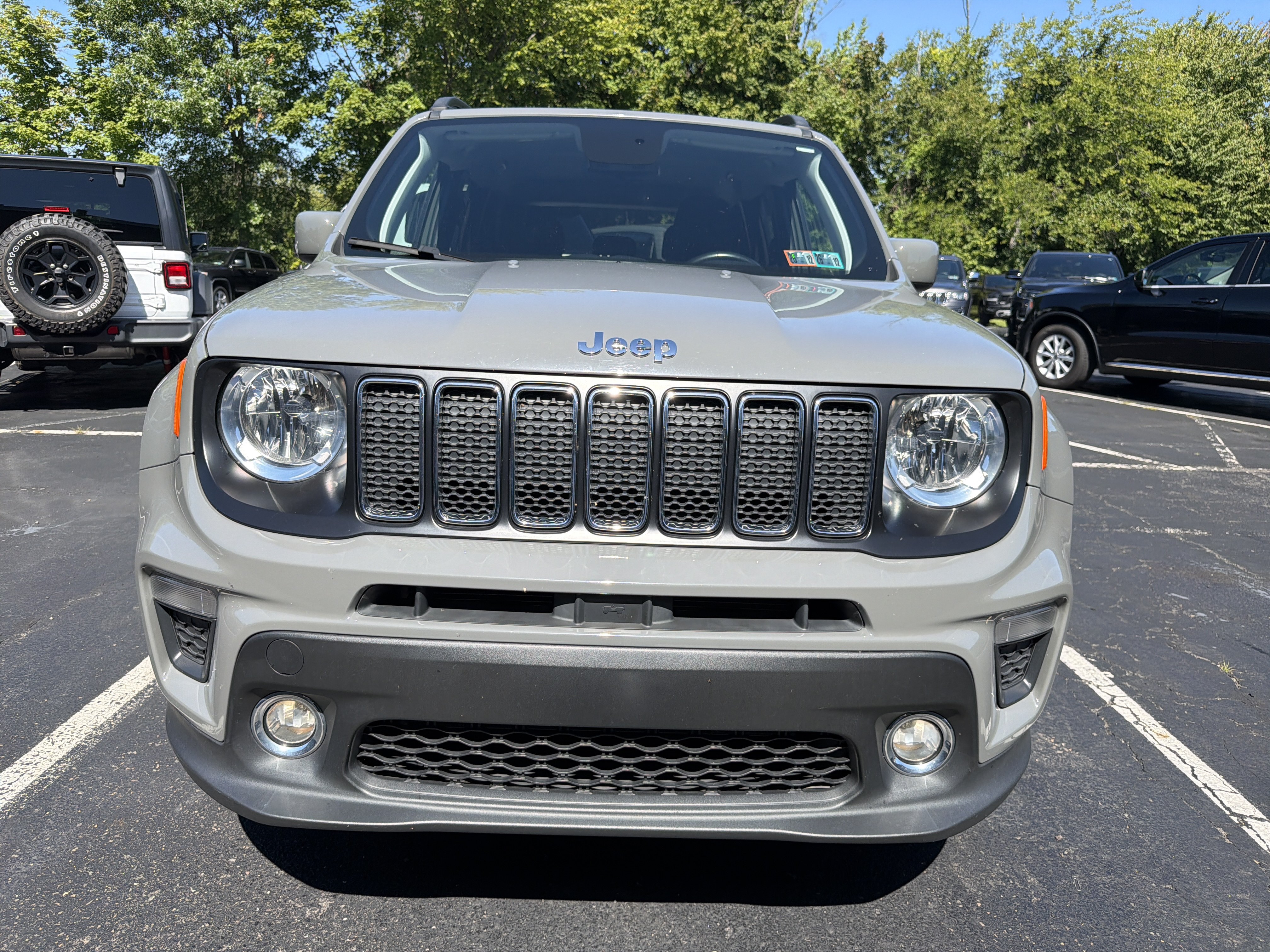 Used 2020 Jeep Renegade Latitude w/ Cold Weather Group AWD/4WD image 2