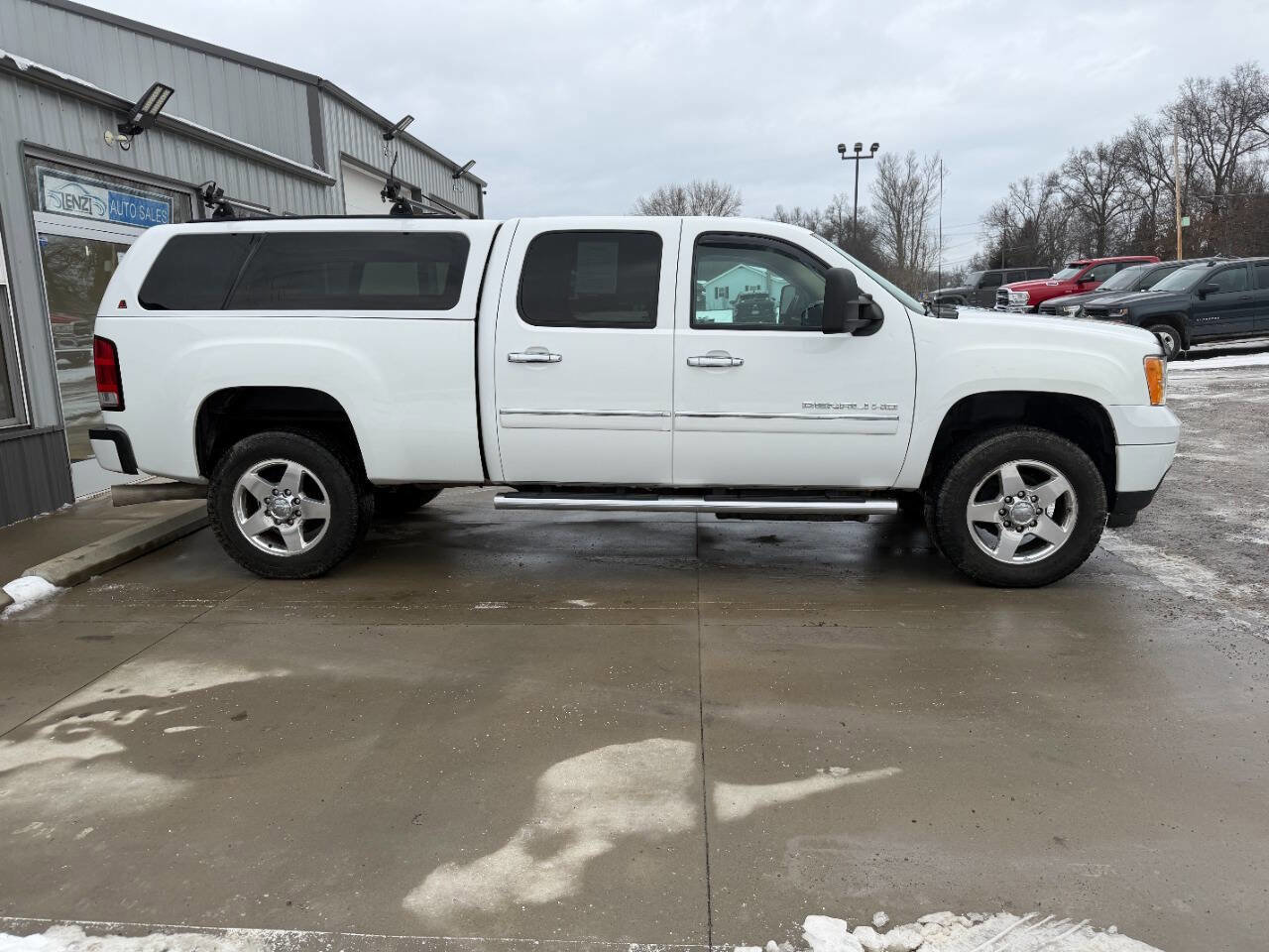 Used 2013 GMC Sierra 2500 Denali w/ Suspension Package, Off-Road image 12