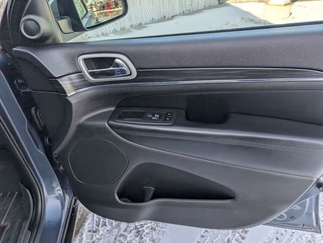 Used 2019 Jeep Grand Cherokee Limited image 32