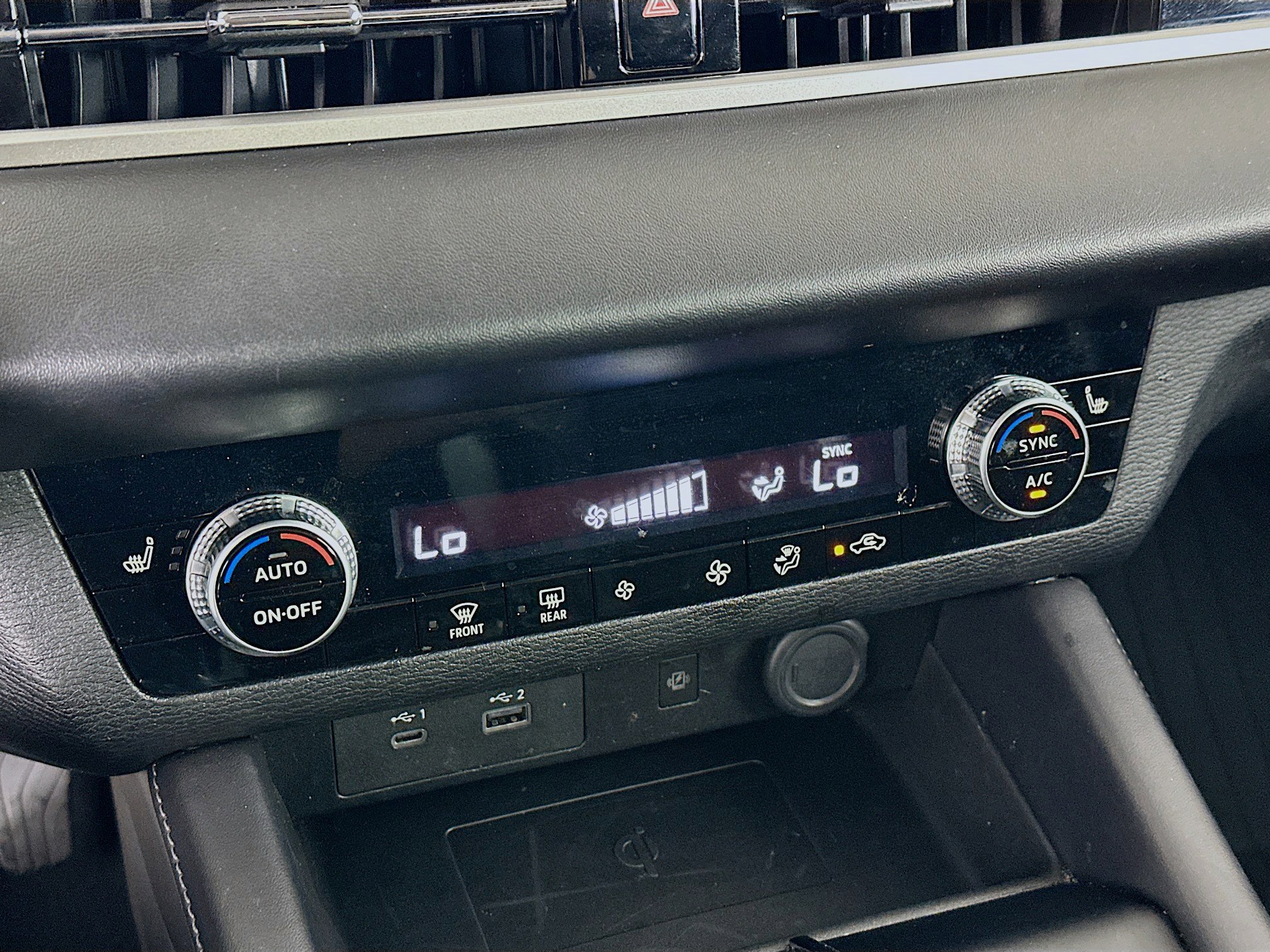 Used 2024 Mitsubishi Outlander SE image 24