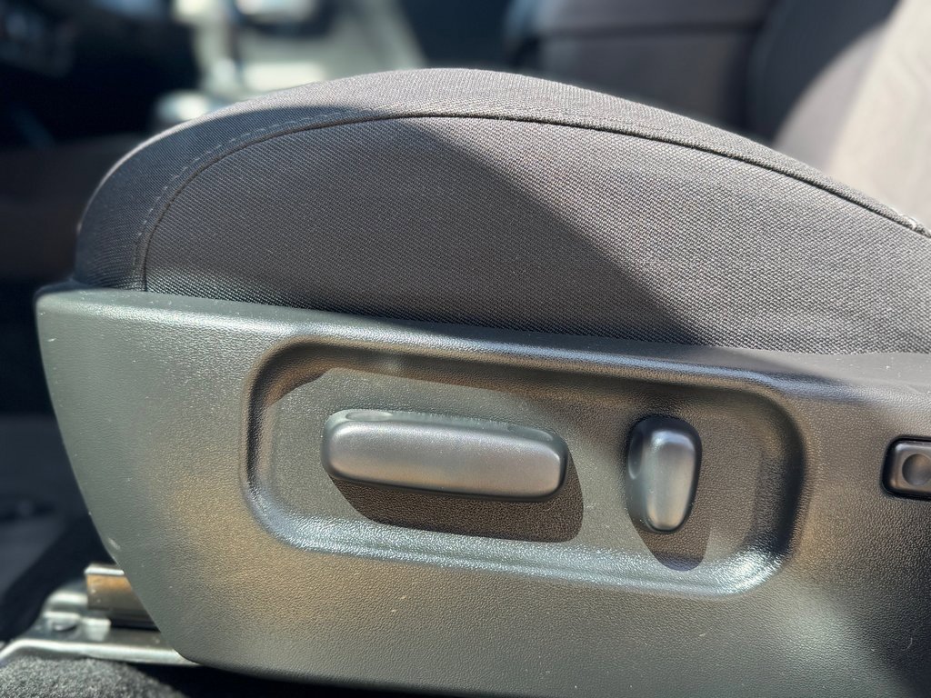 Used 2023 Toyota Tacoma TRD Sport image 9