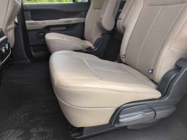 Used 2024 Ford Expedition Max XLT image 28