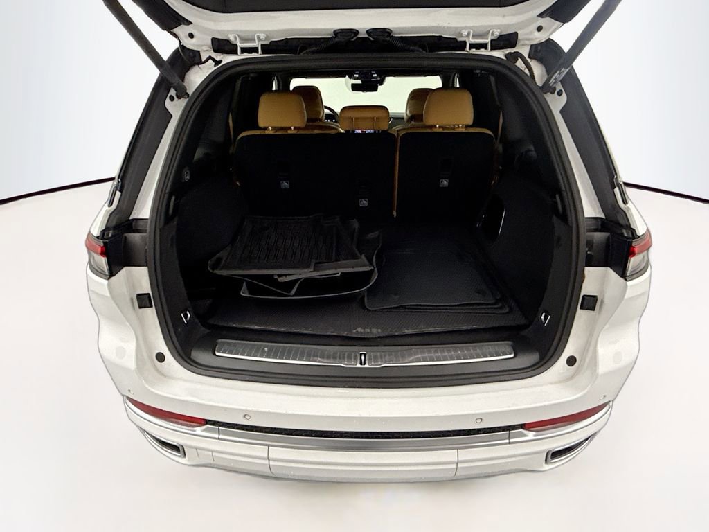 Used 2023 Jeep Grand Cherokee Summit w/ Adv Protech Group IV image 26