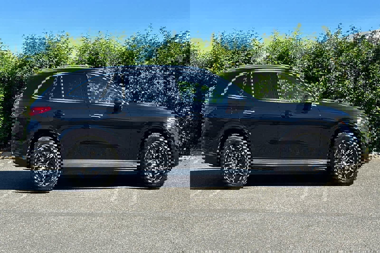 New 2026 Mercedes-Benz GLC 300 4MATIC image 2