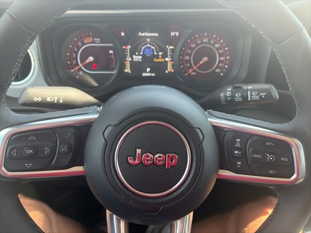 Used 2026 Jeep Wrangler Unlimited Sahara AWD/4WD image 21