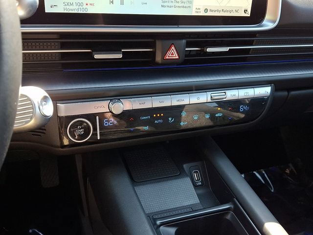 Used 2024 Hyundai Ioniq 6 SEL RWD image 17