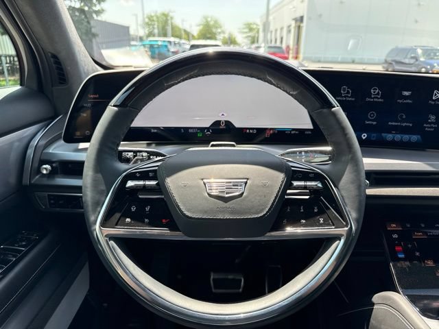 Used 2026 Cadillac Vistiq Platinum w/ LPO, Floor Liner Package AWD/4WD image 21