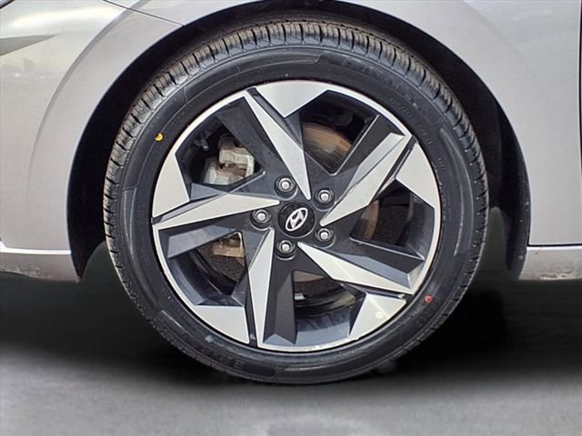 Certified 2023 Hyundai Elantra SEL w/ Convenience Package image 11