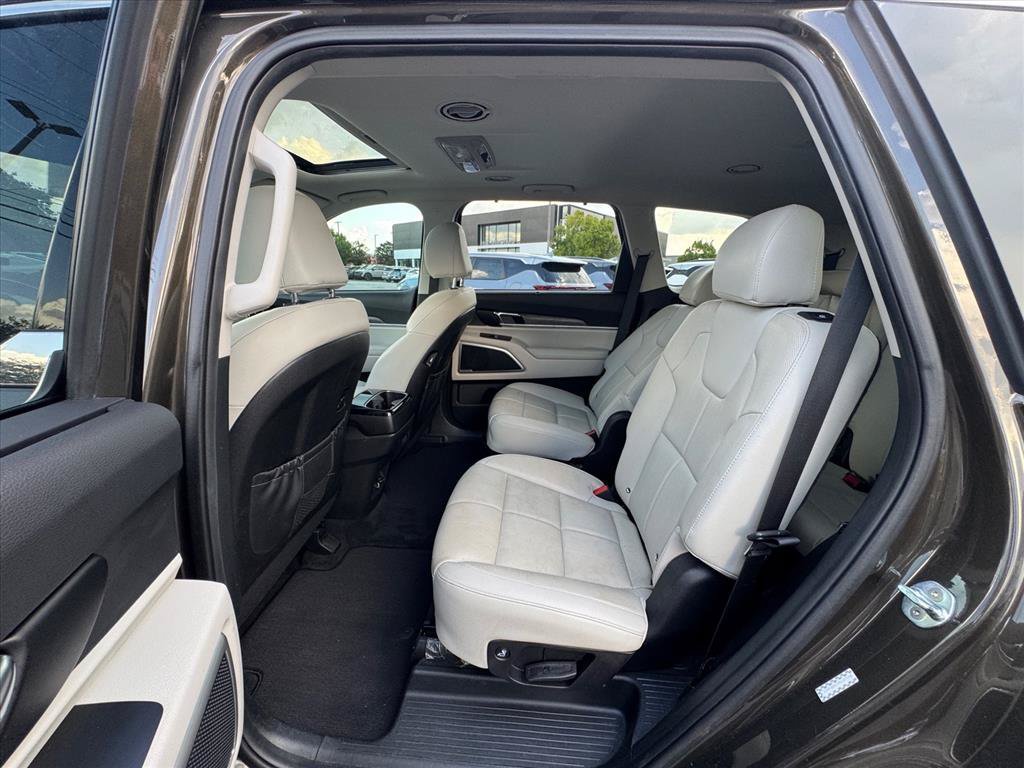 Used 2021 Kia Telluride EX w/ EX Premium Package AWD/4WD image 12