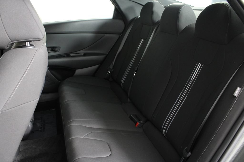 Certified 2026 Hyundai Elantra Sport FWD image 21
