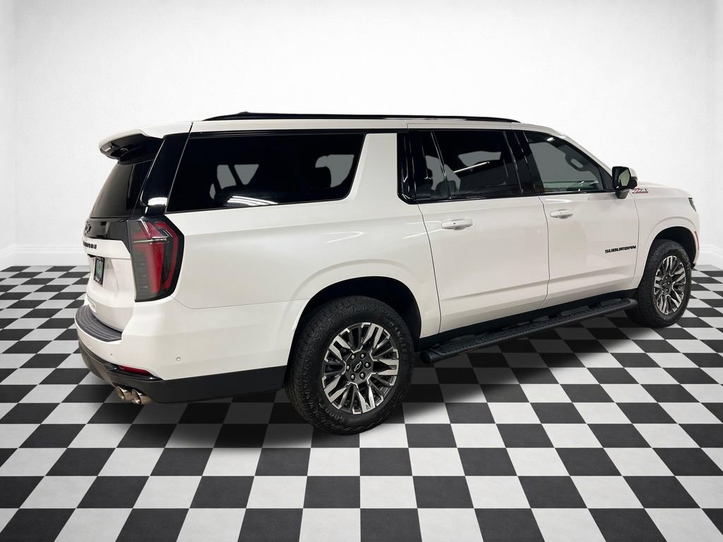 Certified 2025 Chevrolet Suburban Z71 AWD/4WD image 9
