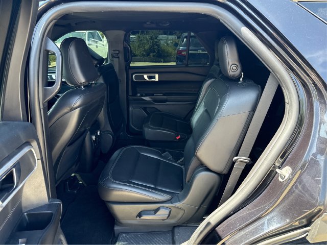 Used 2020 Ford Explorer XLT w/ Equipment Group 202A AWD/4WD image 10