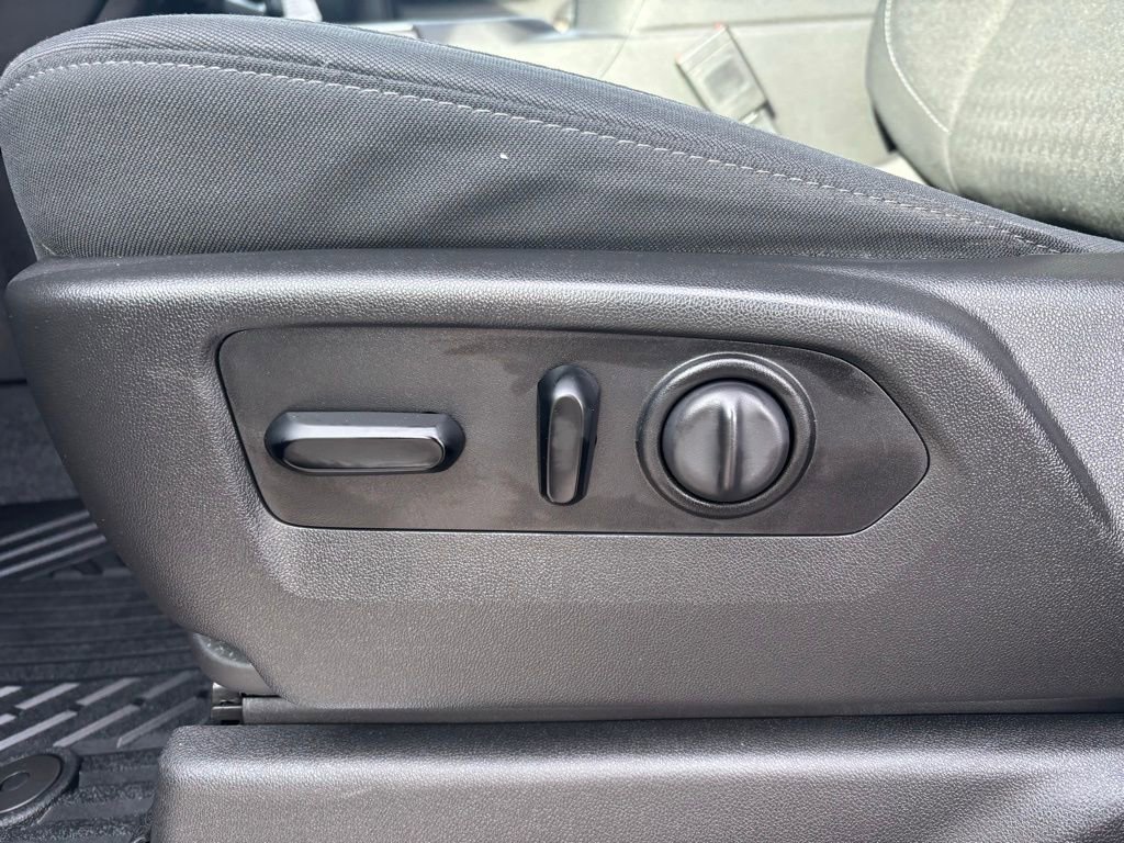 Used 2021 Chevrolet Silverado 1500 RST w/ Convenience Package II image 17