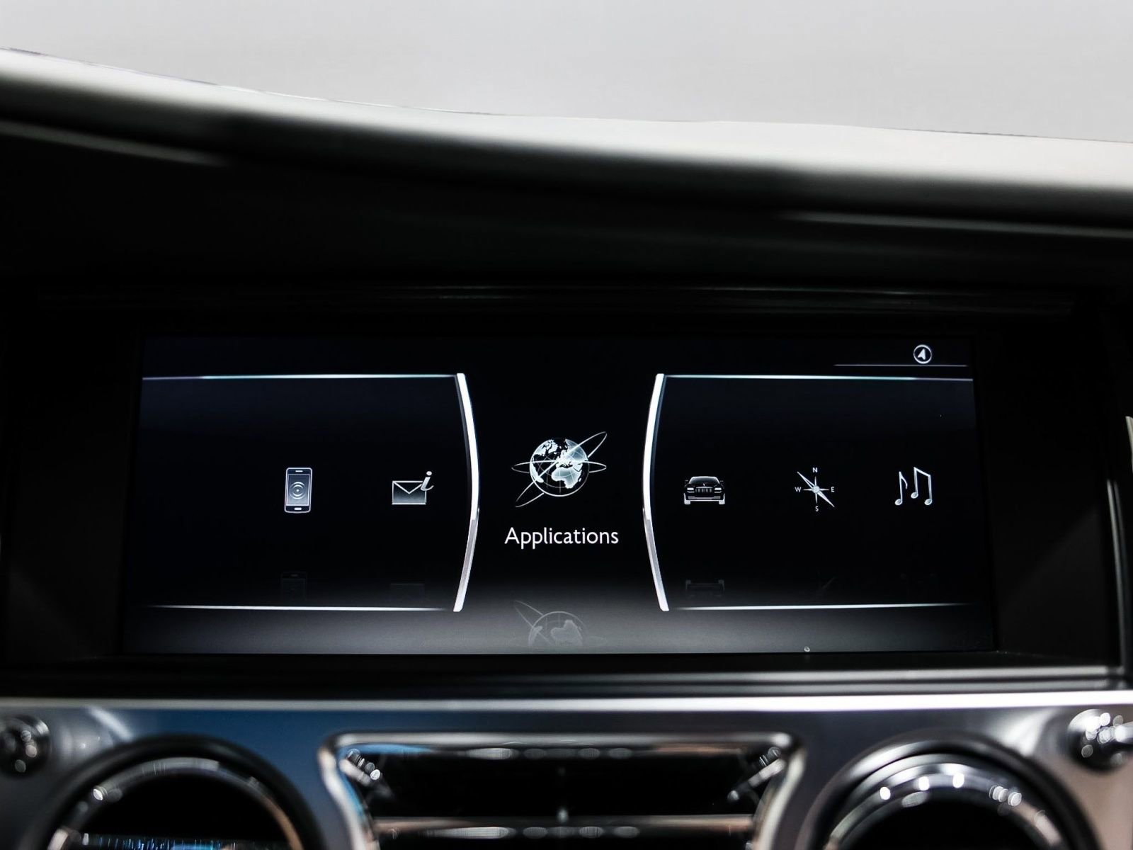 Used 2019 Rolls-Royce Wraith RWD image 54