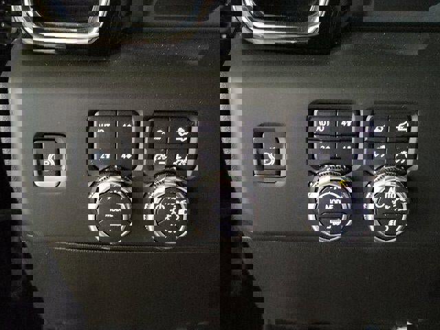 Used 2025 GMC Sierra 1500 Denali Ultimate image 16