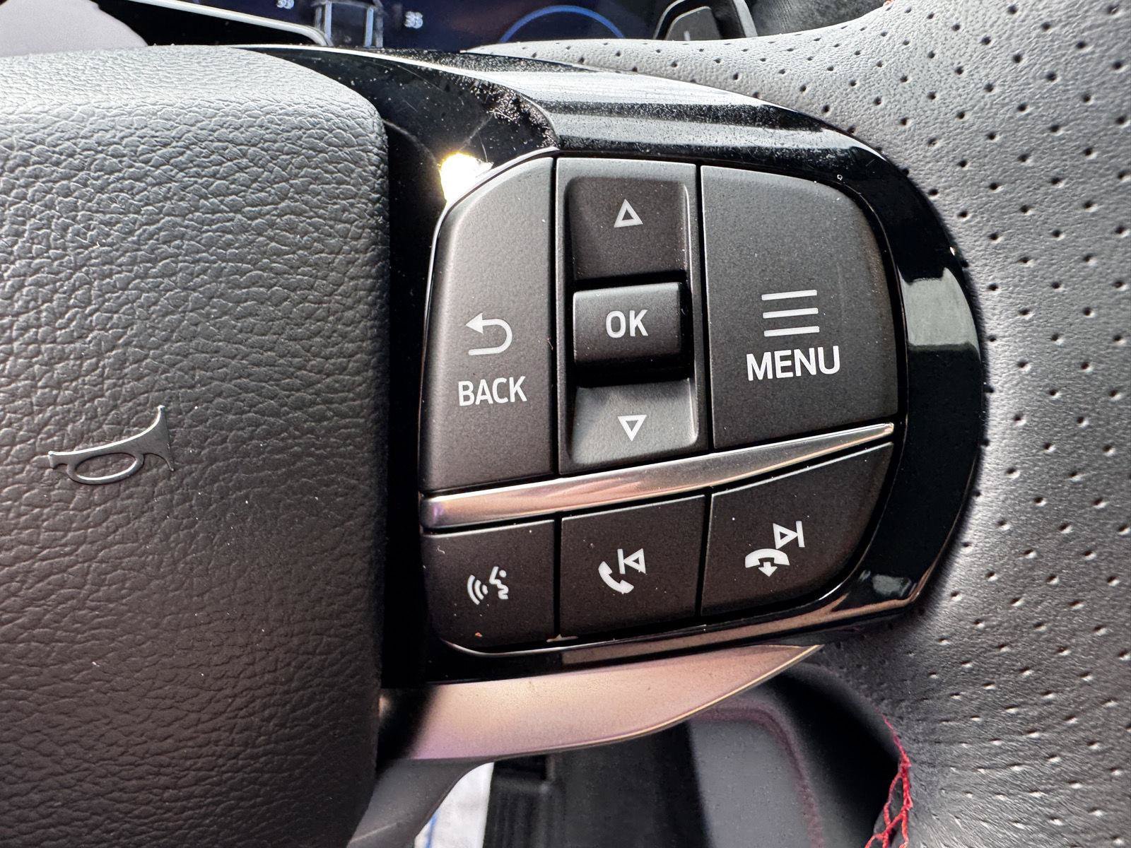Used 2025 Ford Explorer ST AWD/4WD image 28