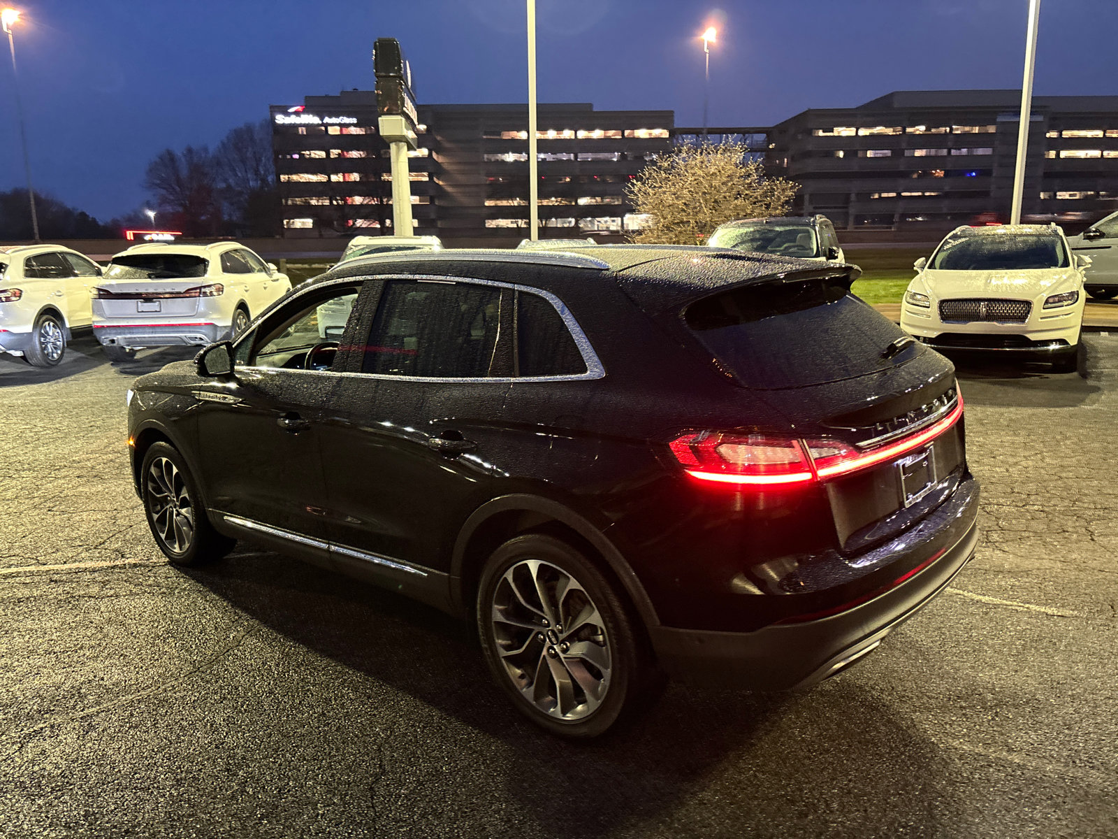 Certified 2022 Lincoln Nautilus Reserve w/ Equipment Group 201A image 5