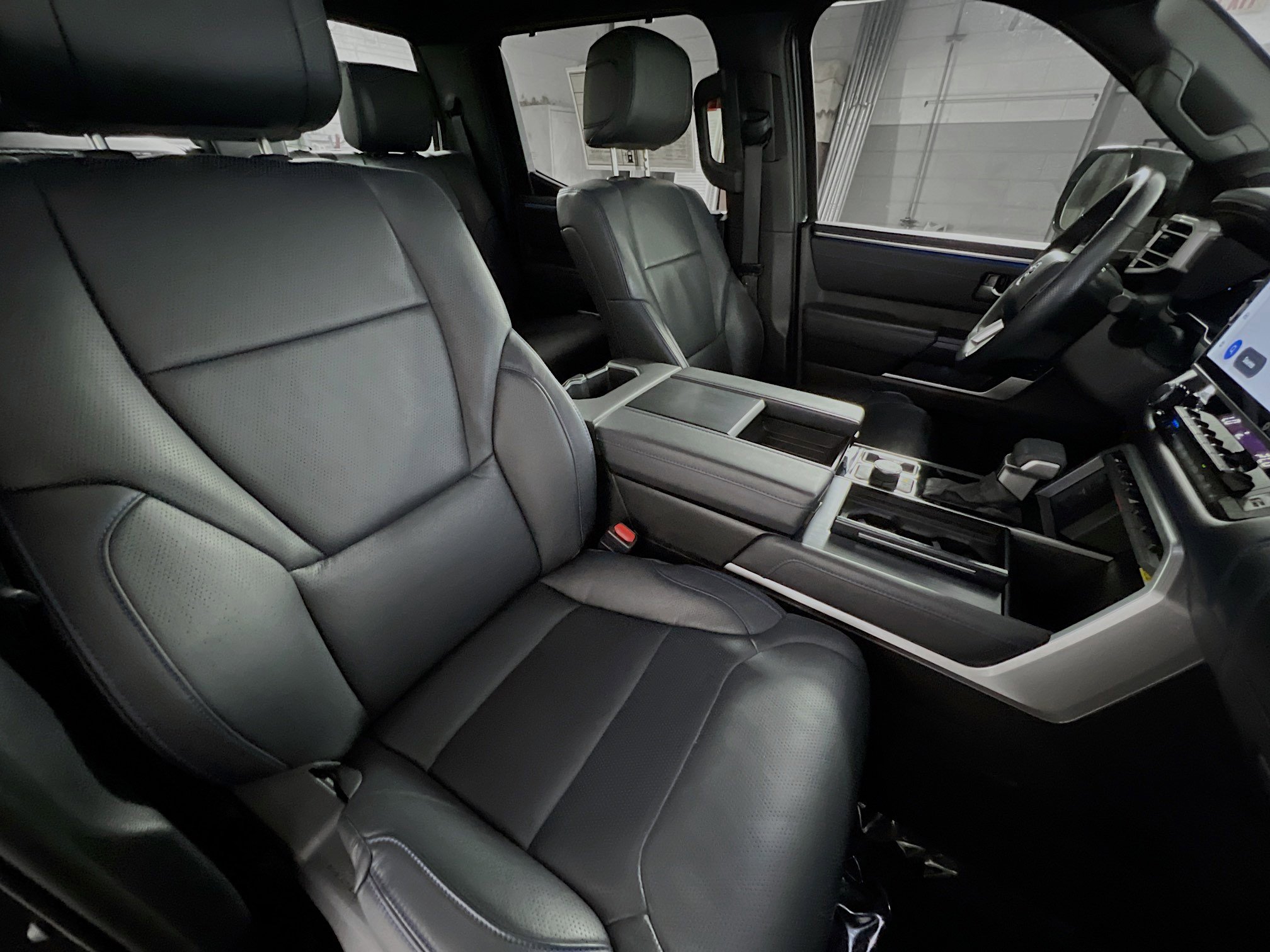 Used 2024 Toyota Tundra Platinum image 30