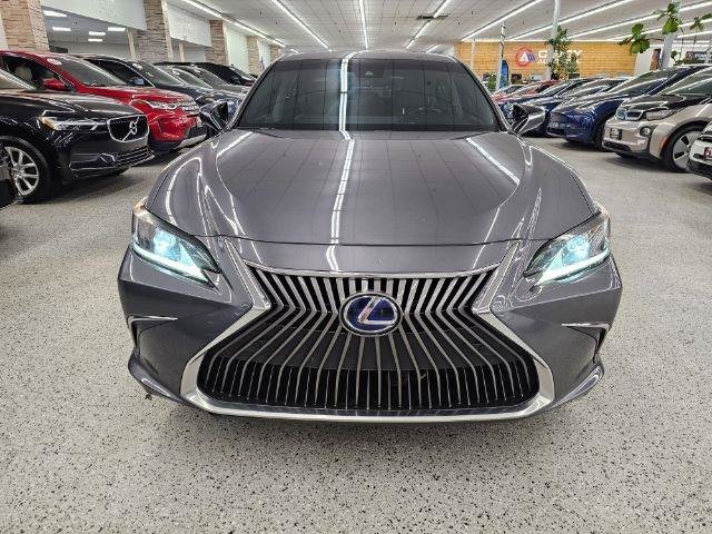 Used 2021 Lexus ES 300h w/ Premium Package FWD image 2