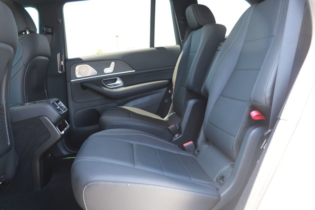 Used 2025 Mercedes-Benz GLS 450 4MATIC image 15