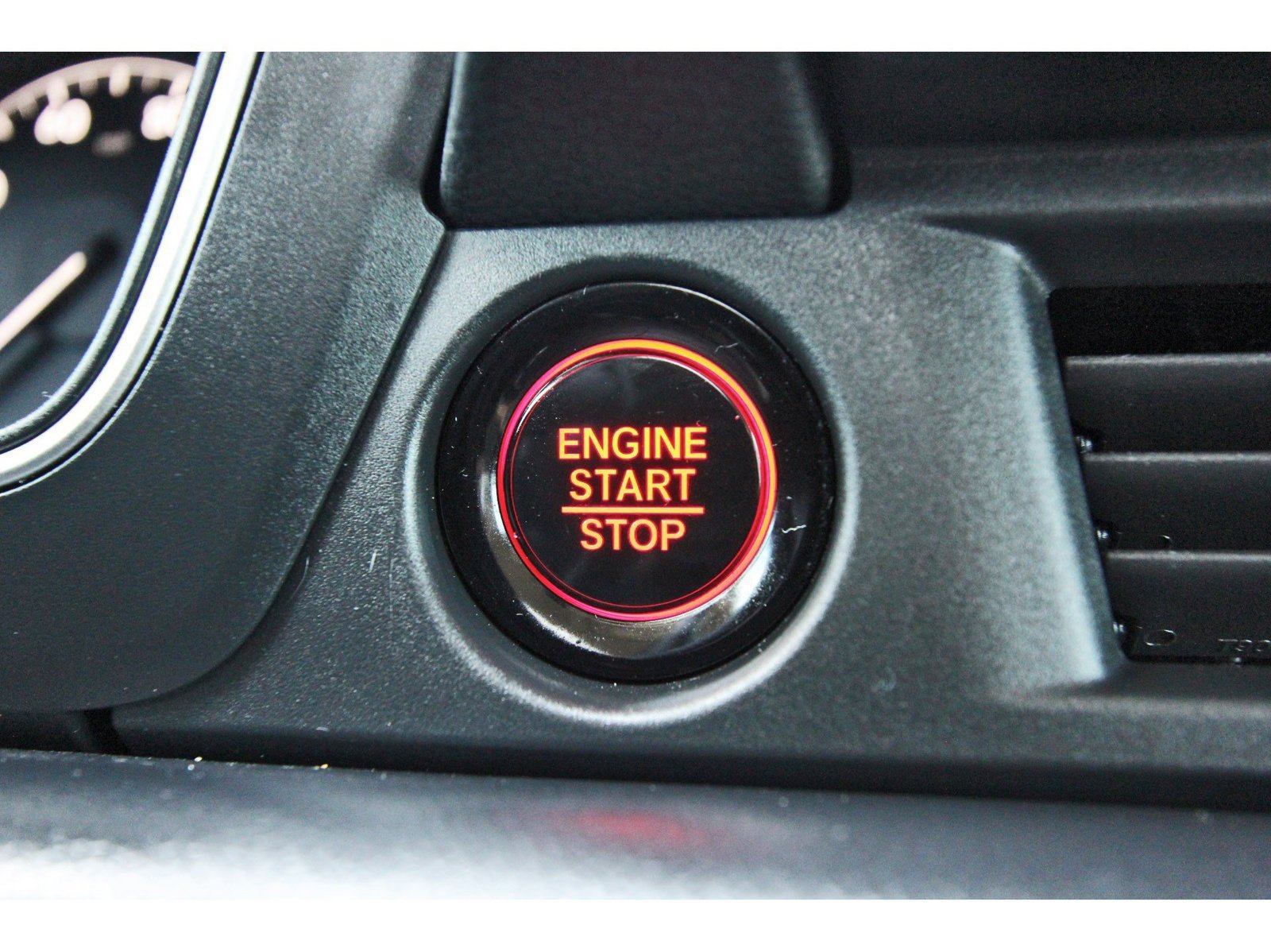 Used 2025 Honda Pilot EX-L image 24