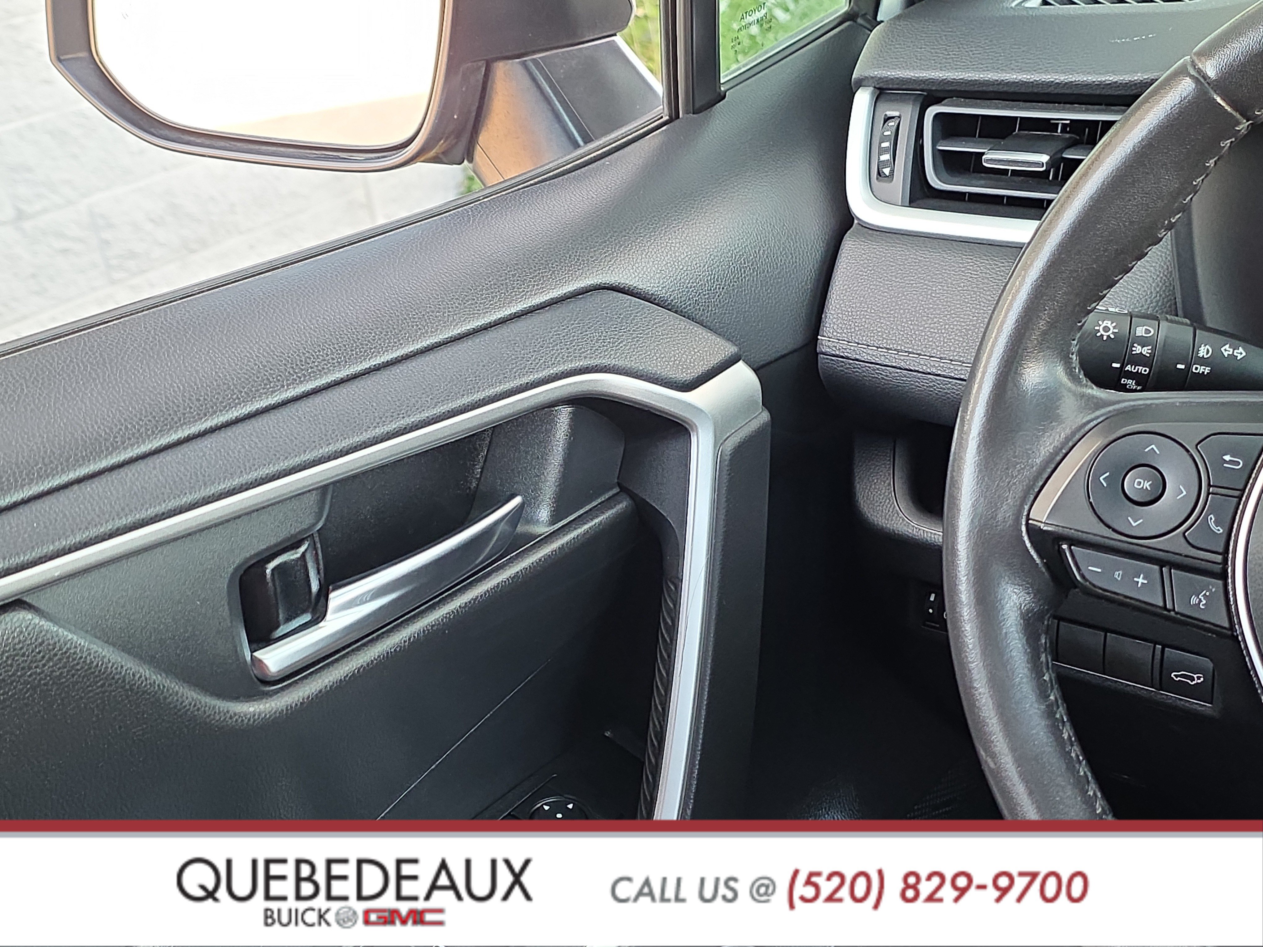 Used 2022 Toyota RAV4 XLE Premium FWD image 24