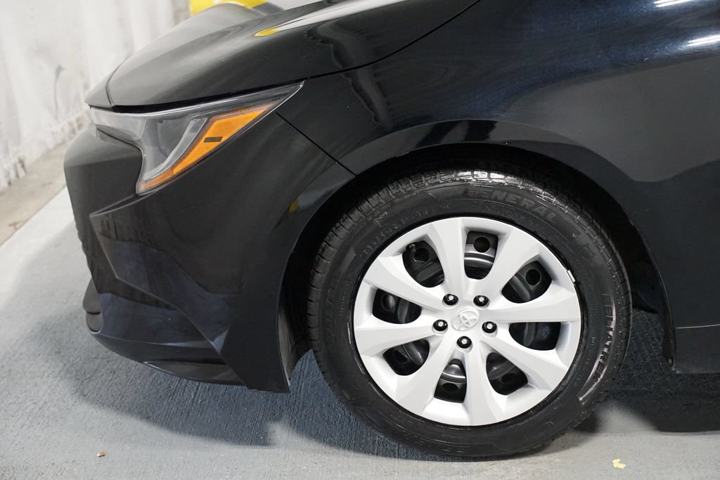 Certified 2024 Toyota Corolla LE FWD image 5