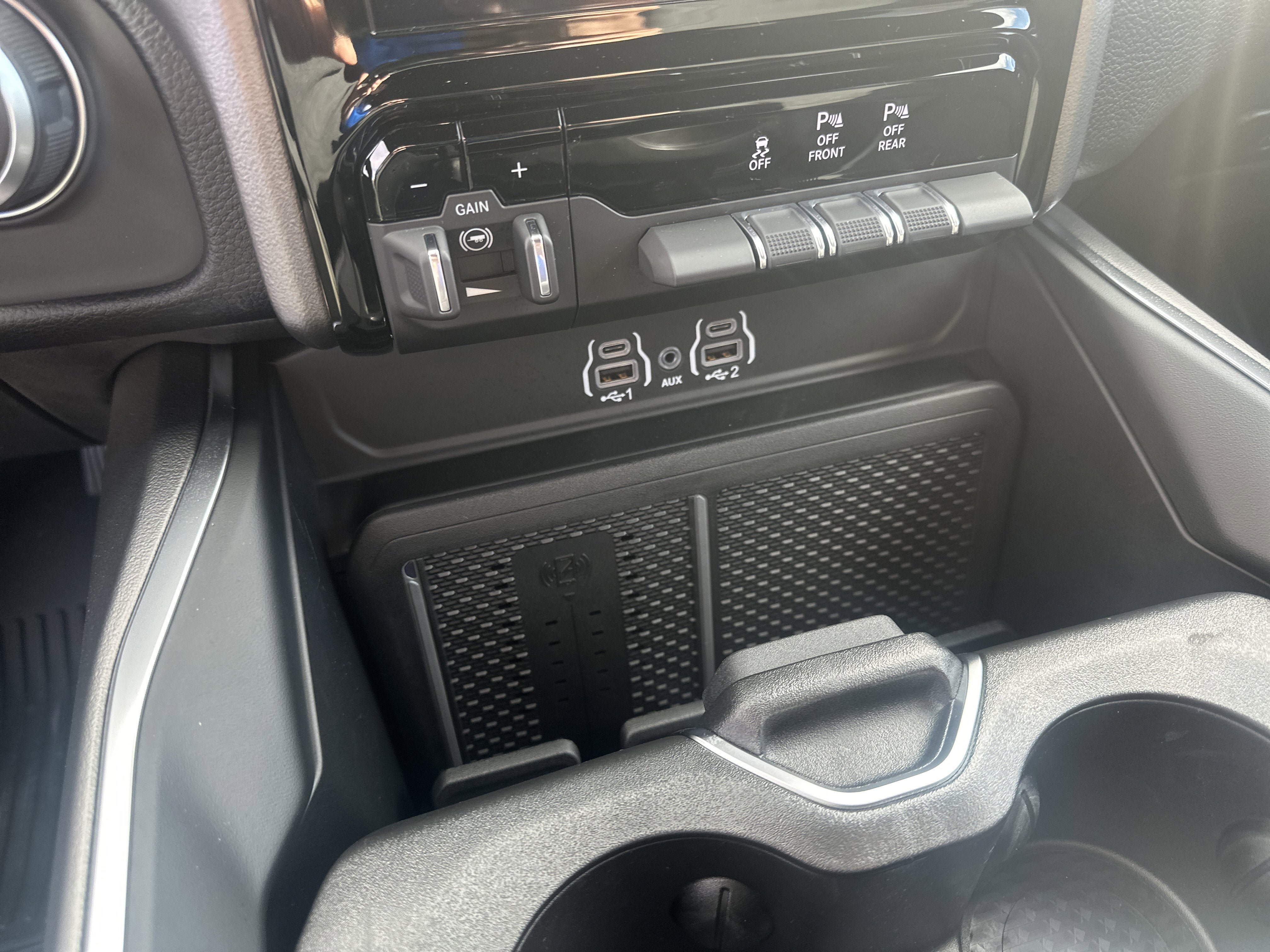 New 2026 RAM 1500 Big Horn AWD/4WD image 34