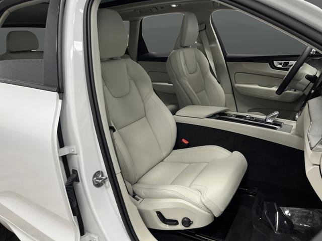 Used 2025 Volvo XC60 B5 Ultra w/ Protection Package Premier image 31