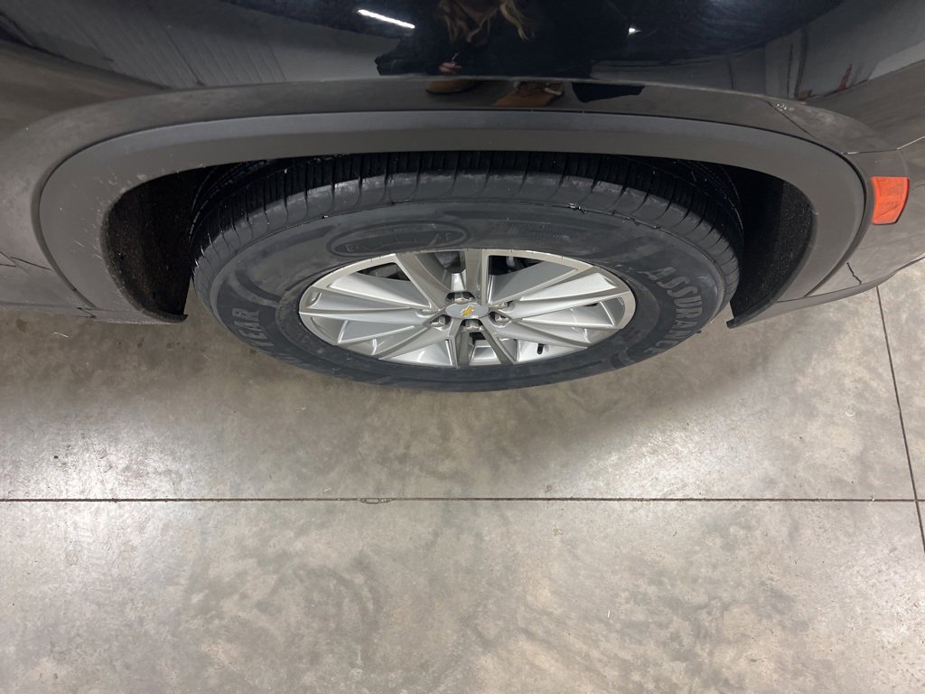 Used 2023 Chevrolet Traverse LT image 22