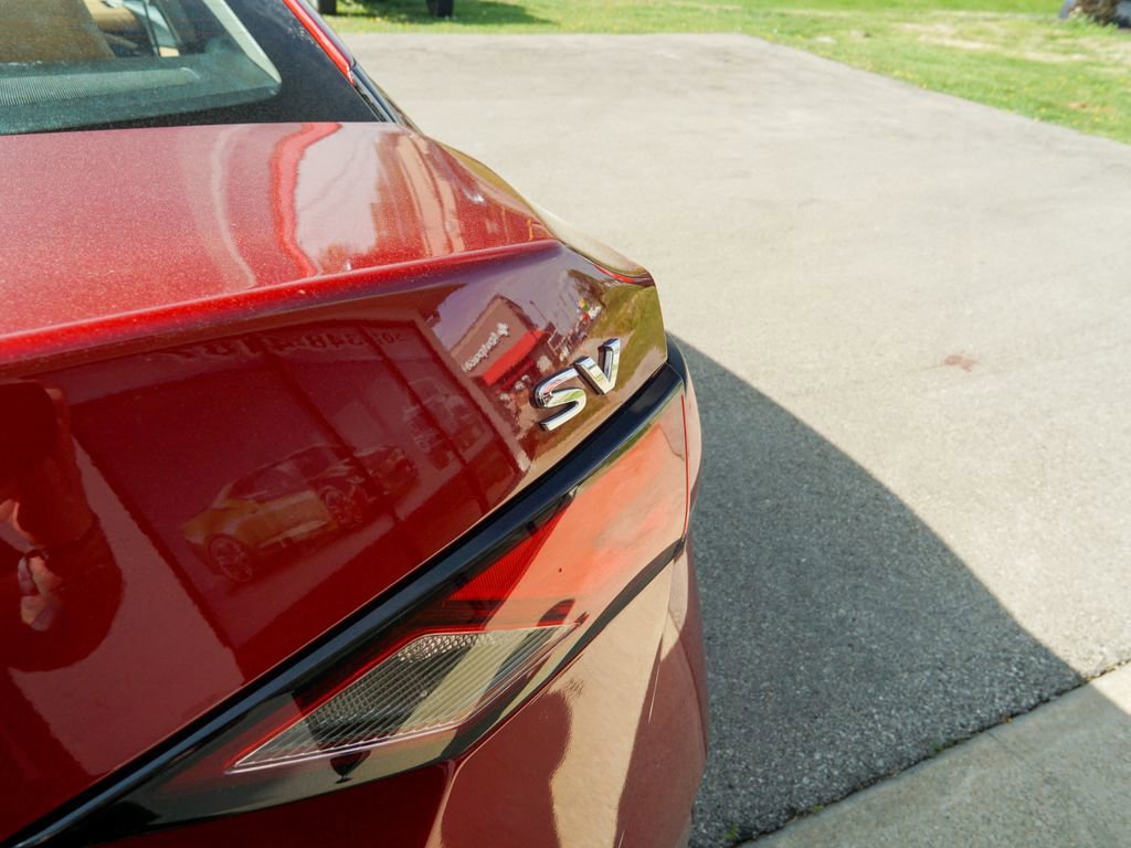 Used 2024 Nissan Sentra SV w/ SV Premium Package FWD image 9